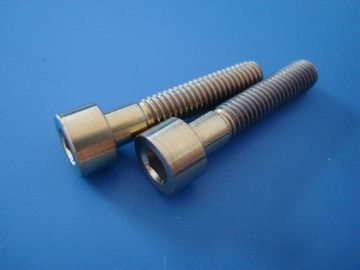 boulon titanique pour la tige d'aheadset